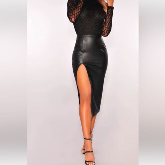 NWT Black Faux Leather Front Slit Skirt - Small - Picture 1 of 13
